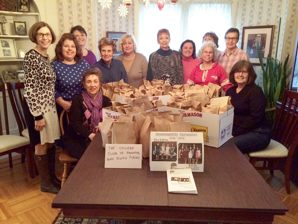 College Club donates lunches to Salvation Army