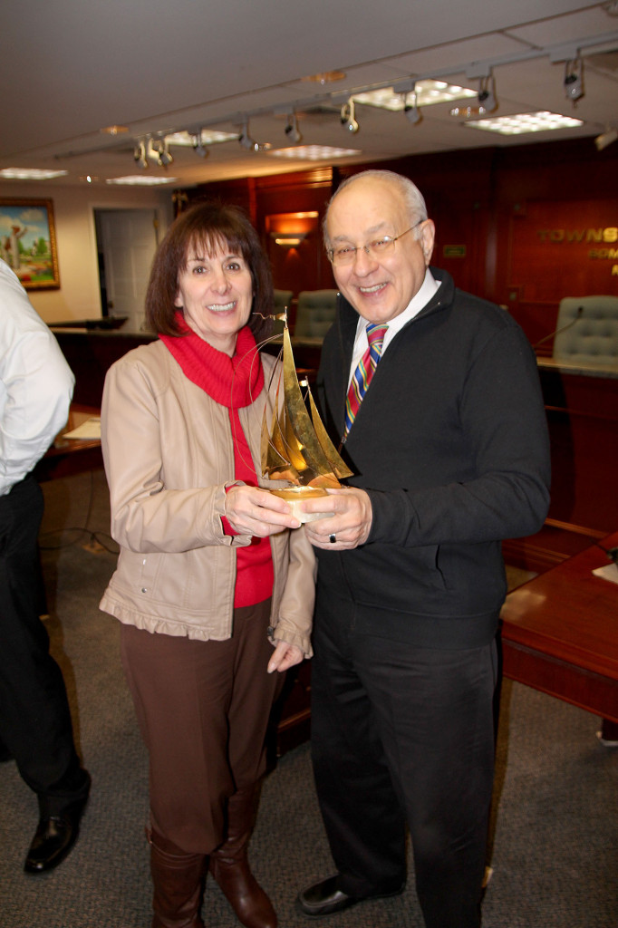 (left, r-l) Stella Testa Sweet Success received the trophy for the best “Elevator Speech” awarded at each monthly meeting, presented by Stephen Tucciarone, owner of icar Limo Service, winner from the previous month.