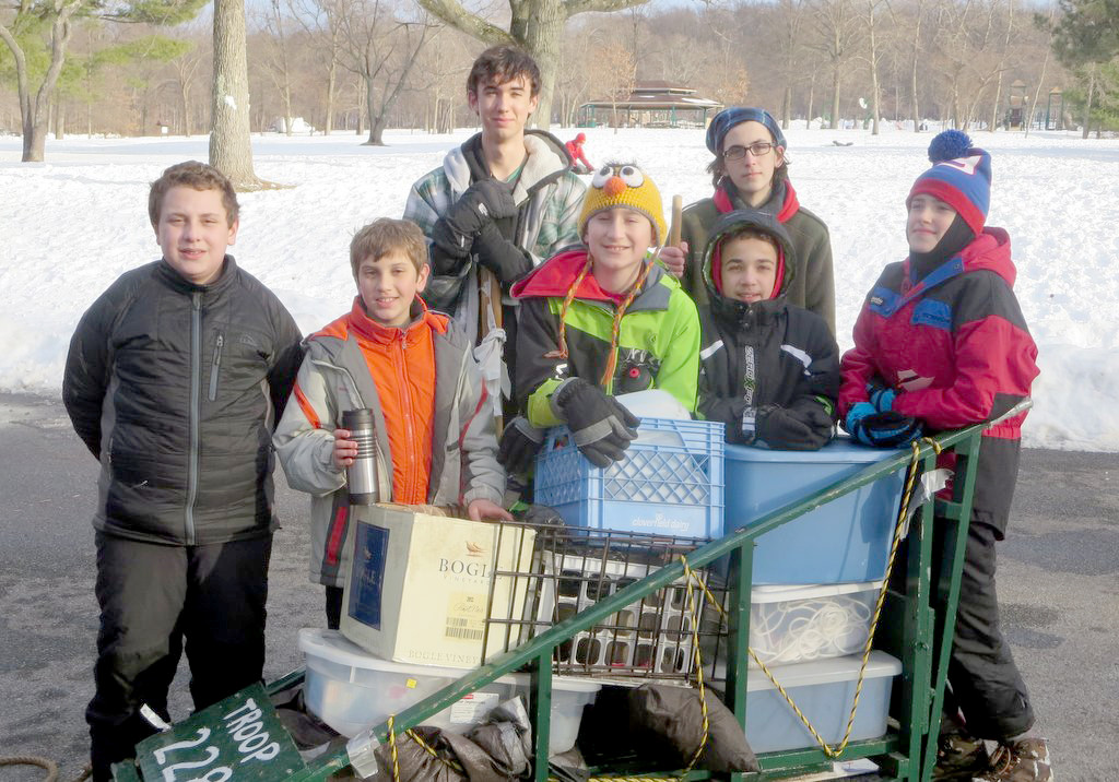 (above l-r) Daniel Brociner, Nolan Brunner, Brady Pilsbury, Nicholas Guth, Matthew Nunes, Peter Fogarty  and Graham Schmidt - our younger Warren Scout team.