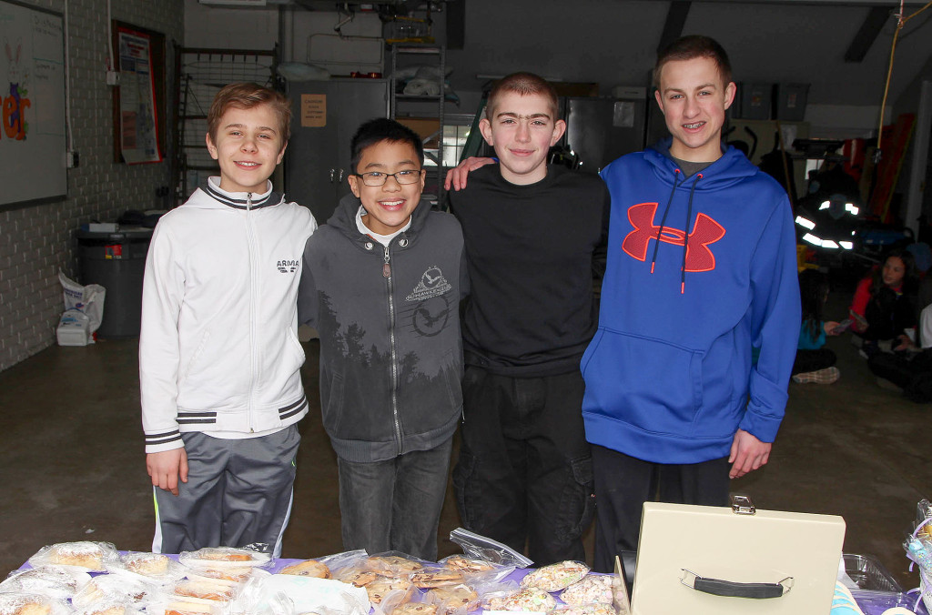 (above) Mountainside Boy Scouts volunteered their services.