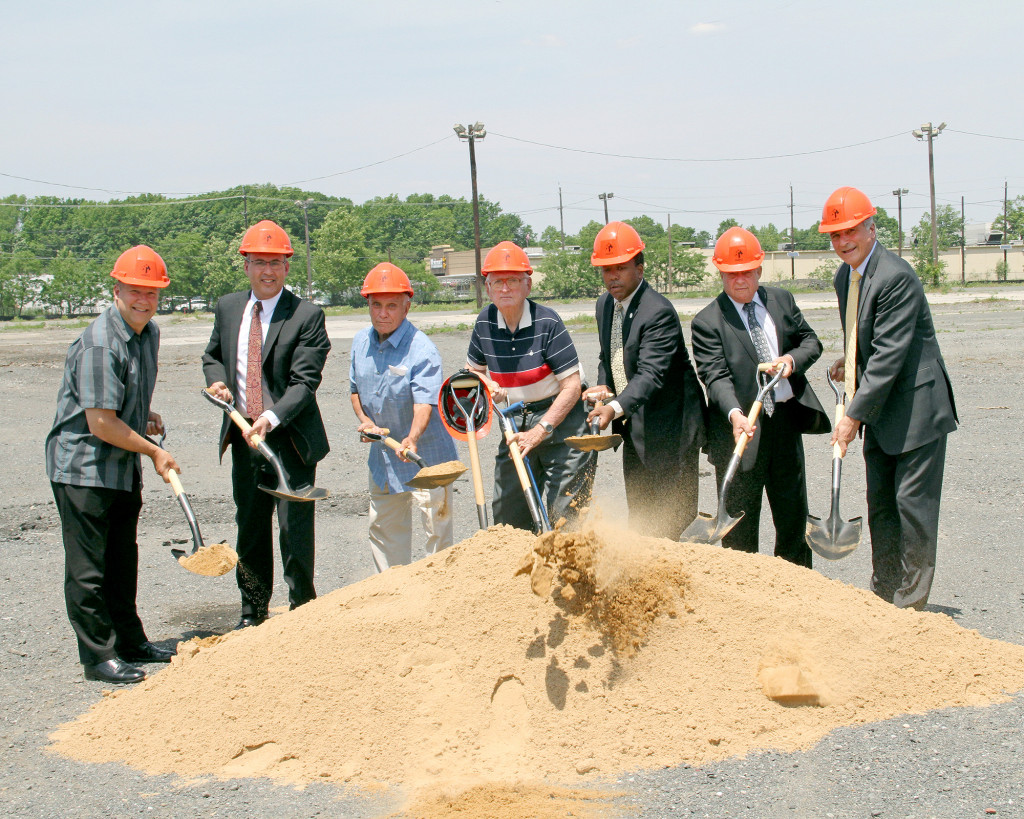 (above l-r) Joe Chrobak Engineering, Sal Gentile-Hartz Maintain, Councilman Robert Sadowski, Joseph LaPlaca-Chairperson Linden Planning Board, Mayor Derek Armstead, Ernie Christoph-Hartz Mountain and Constantino Milano-President & COO Hartz Mountain.