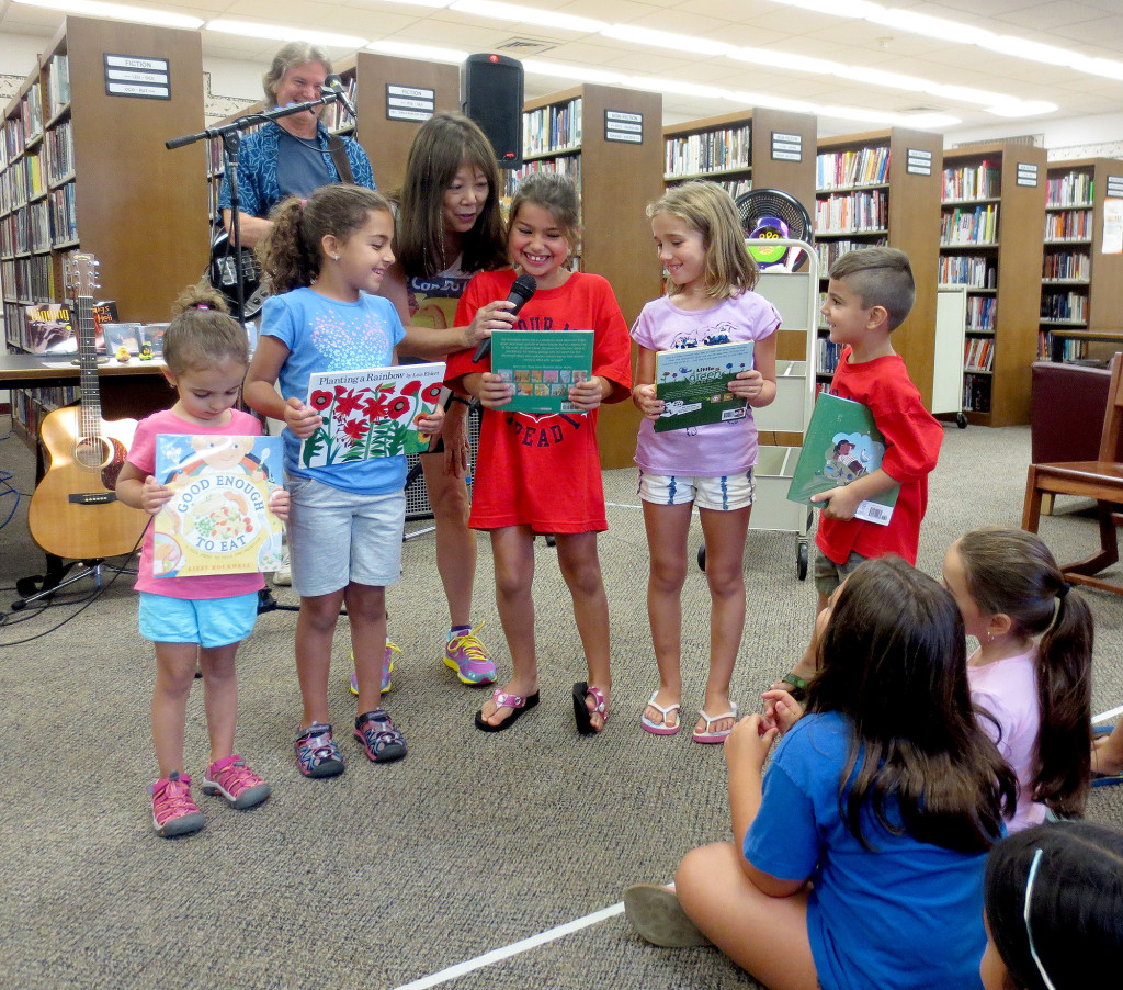 (above) Patricia Shih and Stephen Fricker present a musical celebration at The Kenilworth Public Library.