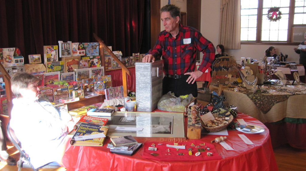 2013-11-23-hc-hoiday-boutique-12